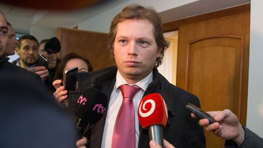 Advokát Šabík prevzal neznámy predmet a dopustil sa disciplinárneho previnenia, tvrdí SAK