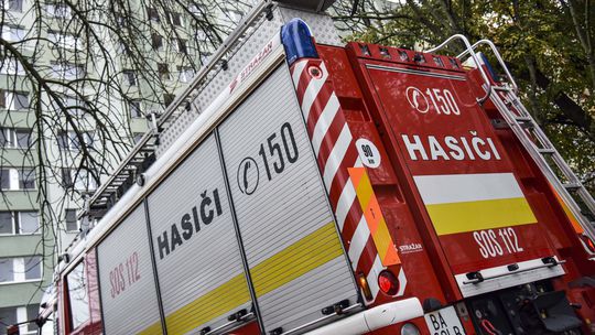 Požiar paneláku v Prahe si vyžiadal evakuáciu 40 ľudí
