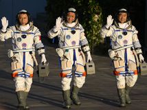 Čína vesmír stanica Tchien-kung posádka prvá
