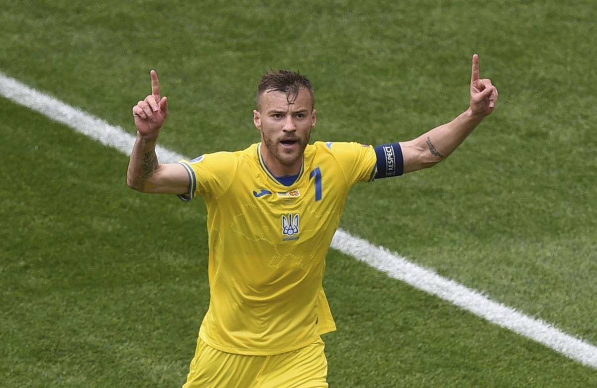 Andrij Jarmolenko v reprezentačnom drese Ukrajiny.