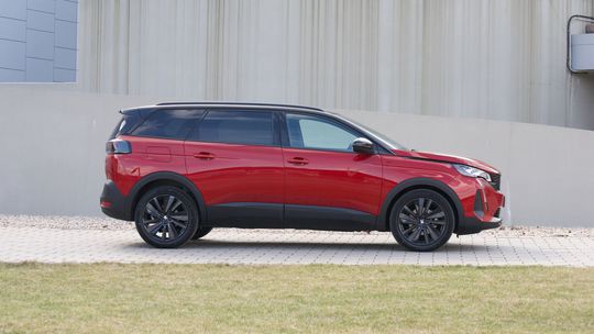 Peugeot 5008 2,0 BlueHDi (2021)