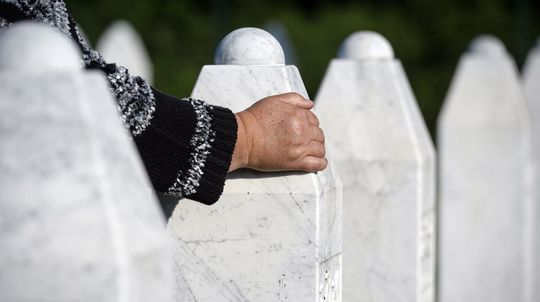 V Bosne udelil súd prvý väzenský trest za popieranie genocídy v Srebrenici