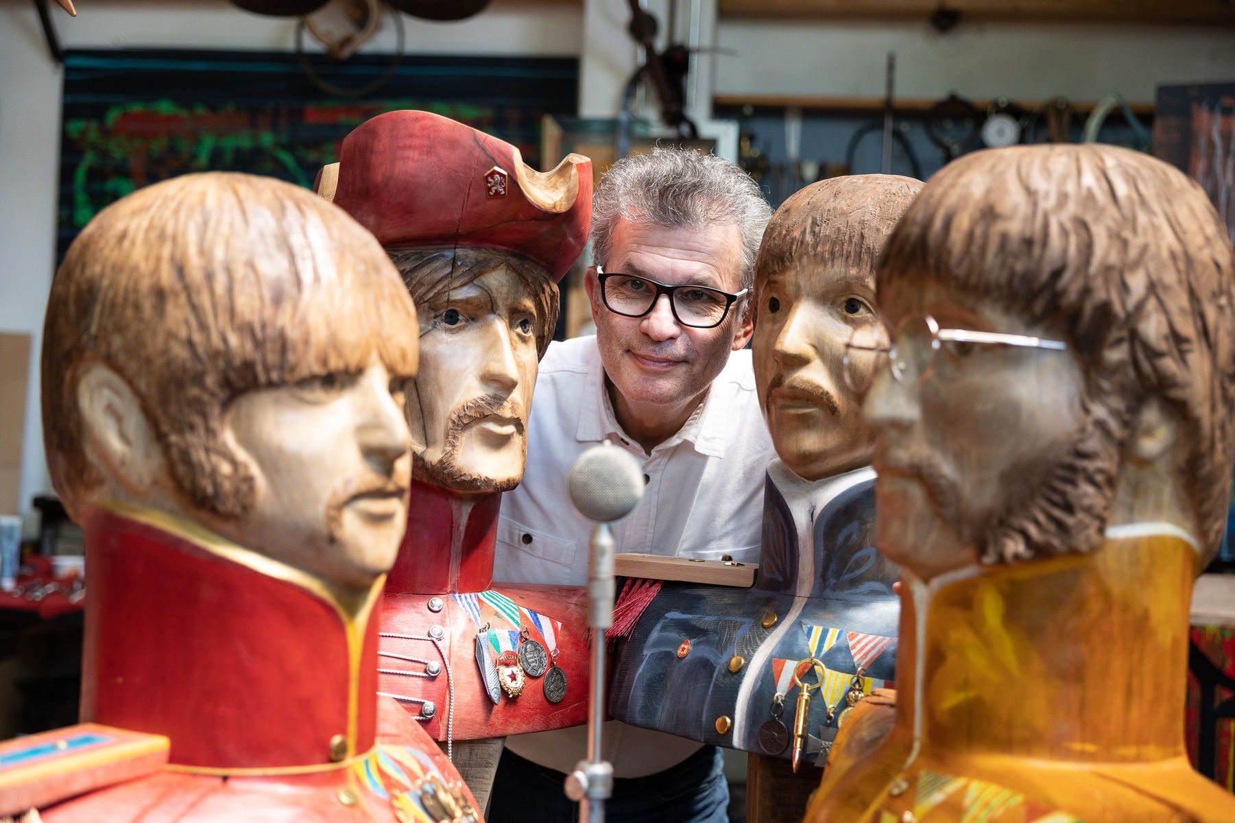Juraj Čutek a jeho socha Beatles