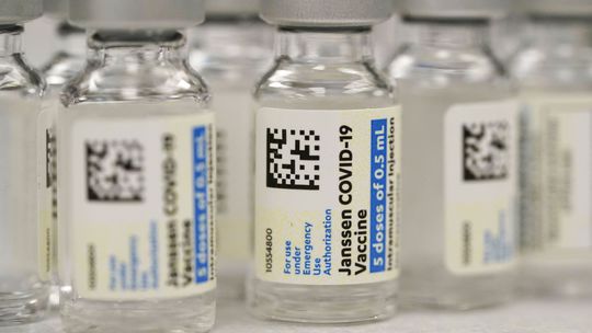 Slovensko spustilo prihlasovanie na očkovanie prvou jednodávkovou vakcínou