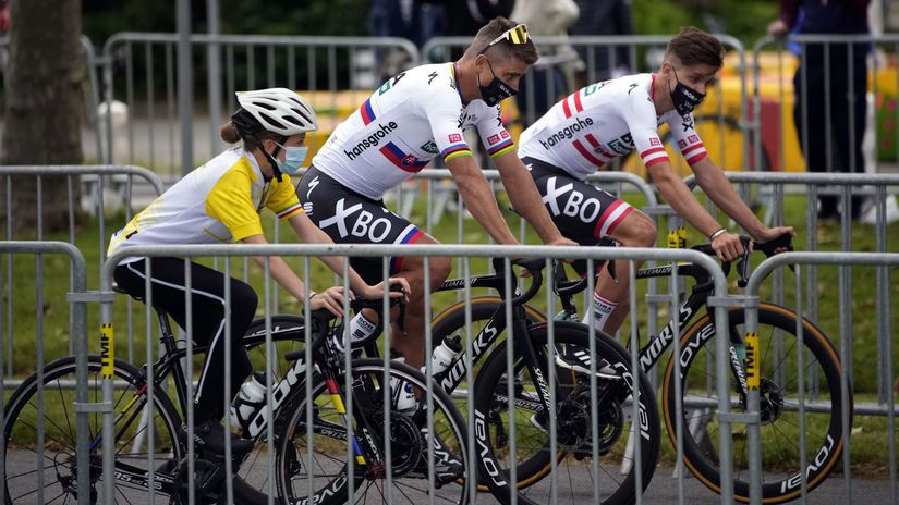 Peter Sagan v drese národného šampióna počas...