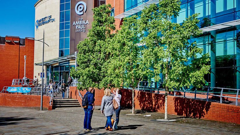 Eliška odchádzala zo Slovenska ako negramotná....