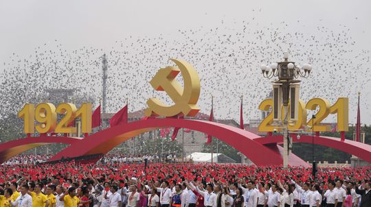Čo čínski komunisti oslavujú a za čo sa (možno) hanbia