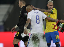 Neymar, Arturo Vidal