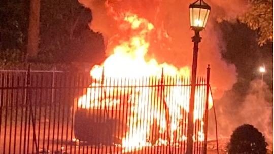 Požiar novej exkluzívnej Tesly S Plaid