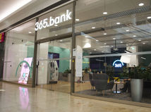 365.bank otvára svoje prvé pobočky