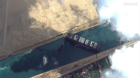 Egypt prepustil loď, ktorá v marci takmer týždeň blokovala Suezský prieplav