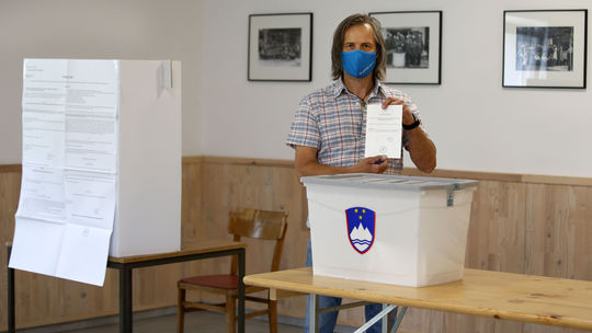 Slovinci v referende odmietli sporný vodný zákon