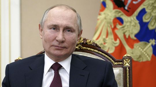 Putin v ruštine a v ukrajinčine zverejnil článok o 