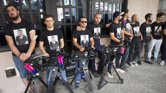 Po útokoch na novinárov zadržali v Gruzínsku 120 ľudí