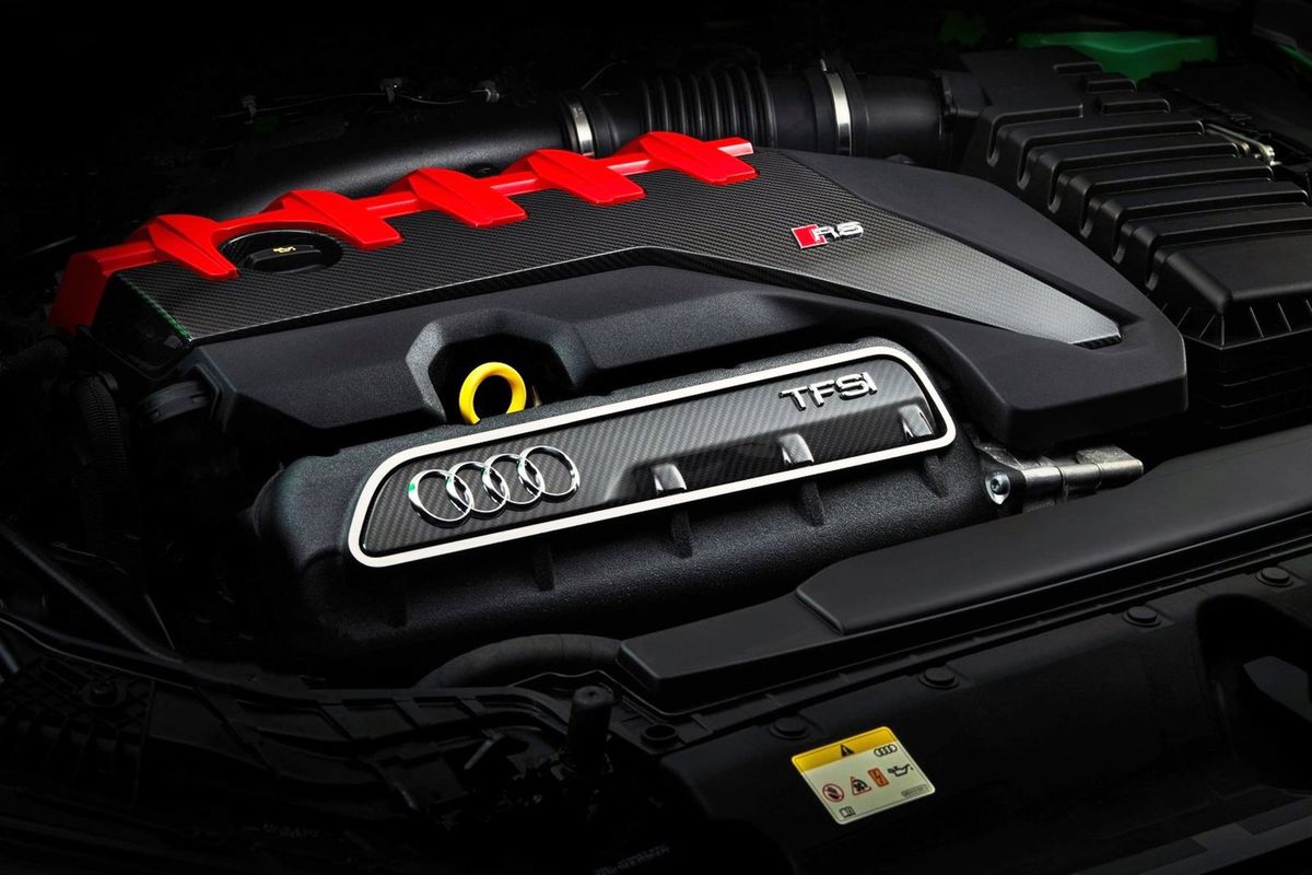 Srdcom RS 3 je vzácny 5-valec 2,5 TFSI s...