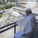 Vatikán pápež operácia hospitalizácia predĺženie