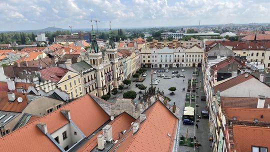 Pohľad na Pernštýnske námestie v Pardubiciach...