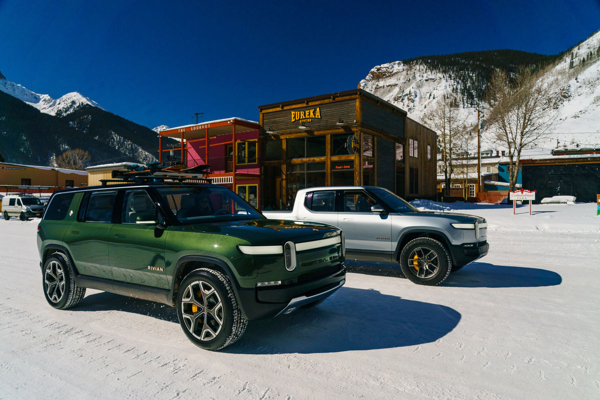 SUV RIS a pickup Rivian R1T sú prvé dva...