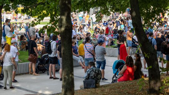 Stovky ľudí vyjadrili v Bratislave podporu očkovaniu
