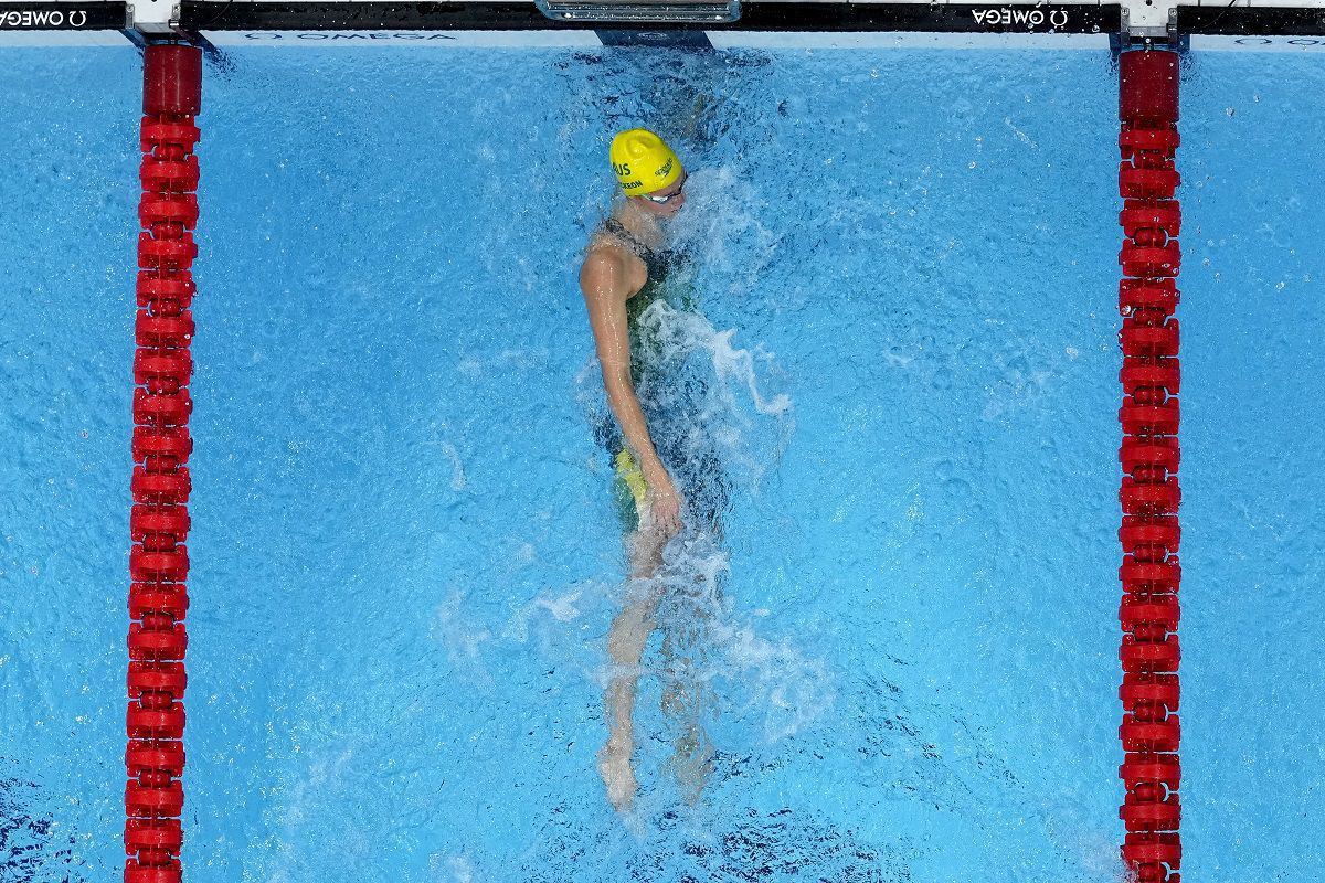 Dohmat Emmy Mckeonovej v olympijskom bazéne.