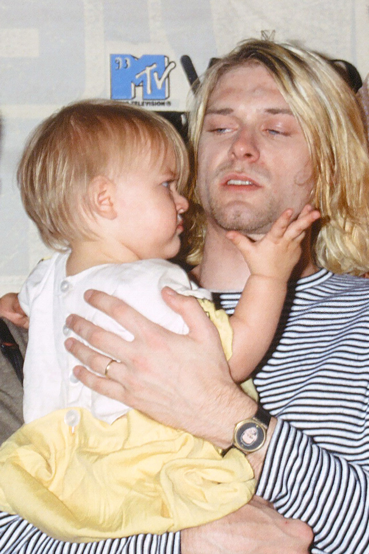 Obdivovatelia Kurta Cobaina Sa Tešia Dom V Ktorom Vyrastal Sa Stal
