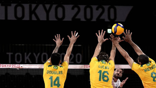 Zľava: Douglas Correia De Souza, Lucas Saatkamp...