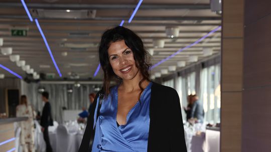 Speváčka a herečka Veronika Strapková prichádza...