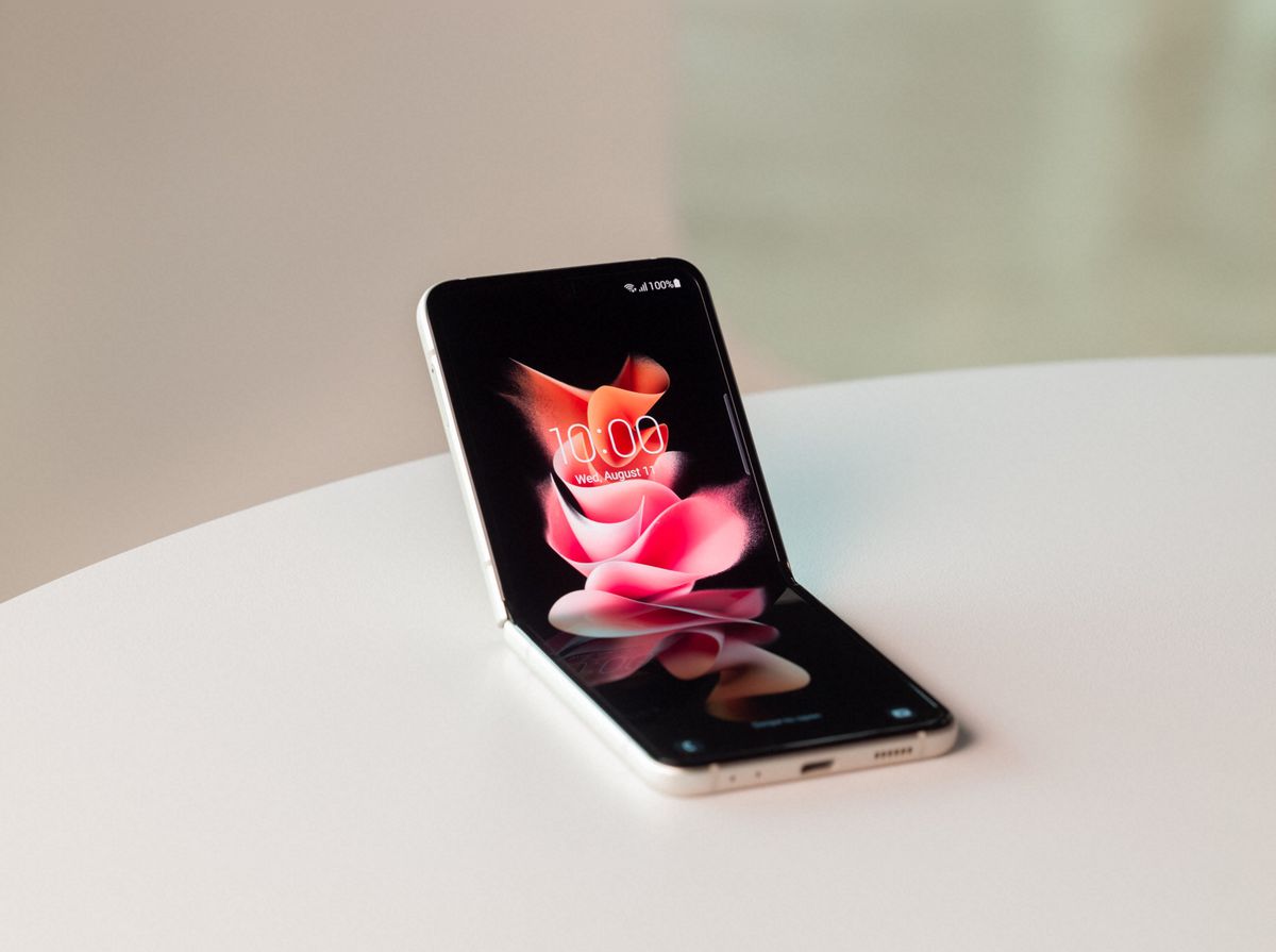 Samsung Galaxy Z Flip3 5G.