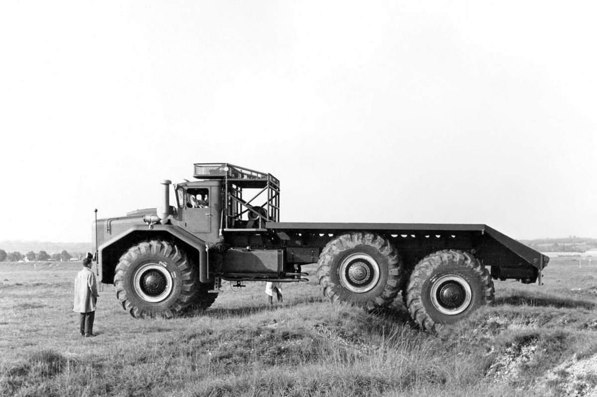 Ce monument du désert était propulsé par un moteur 12 cylindres...