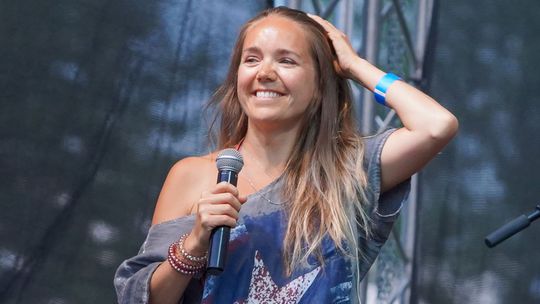 Speváčka Lucie Vondráčková na tradičnom...