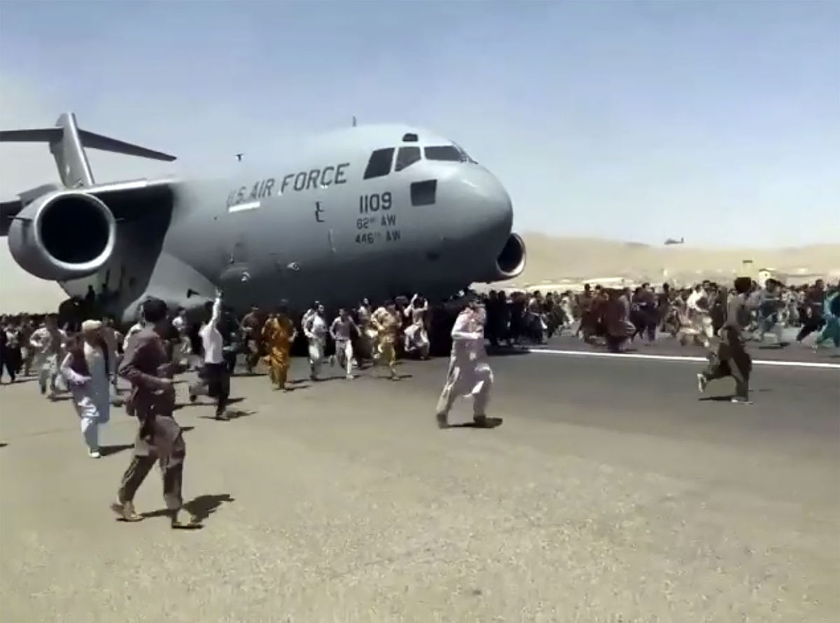 afganistan lietadlo evakuácia