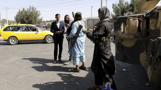 Taliansko evakuovalo z Afganistanu takmer 5-tisíc Afgancov, najviac v EÚ 