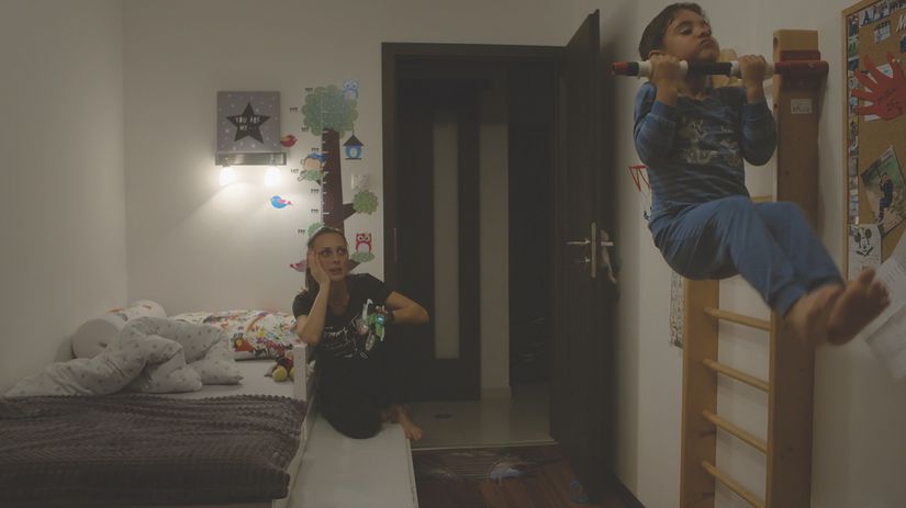 Záber z filmu Každá minúta života.