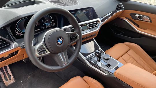 BMW 330e xDrive Touring (2021)