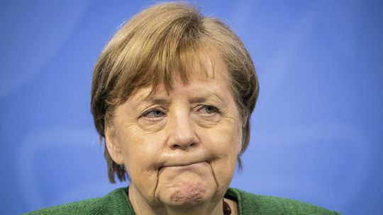 Merkelová obhajuje svoju politiku voči Rusku: Diplomacia je nevyhnutná