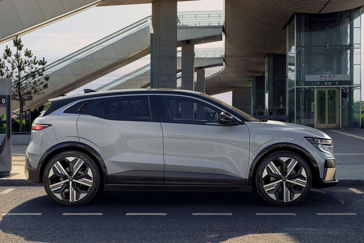 Mégane E-Tech má celkom nové proporcie. Je...