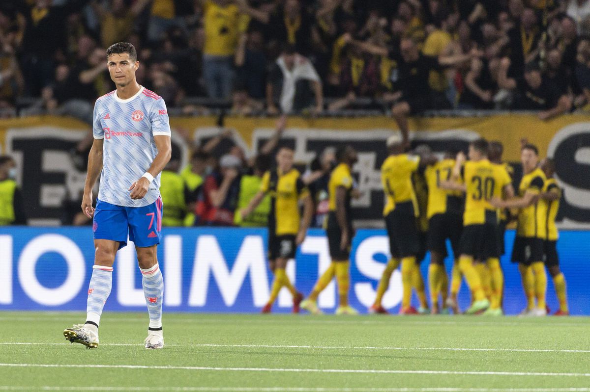 Cristiano Ronaldo (vľavo) z Manchestru United...