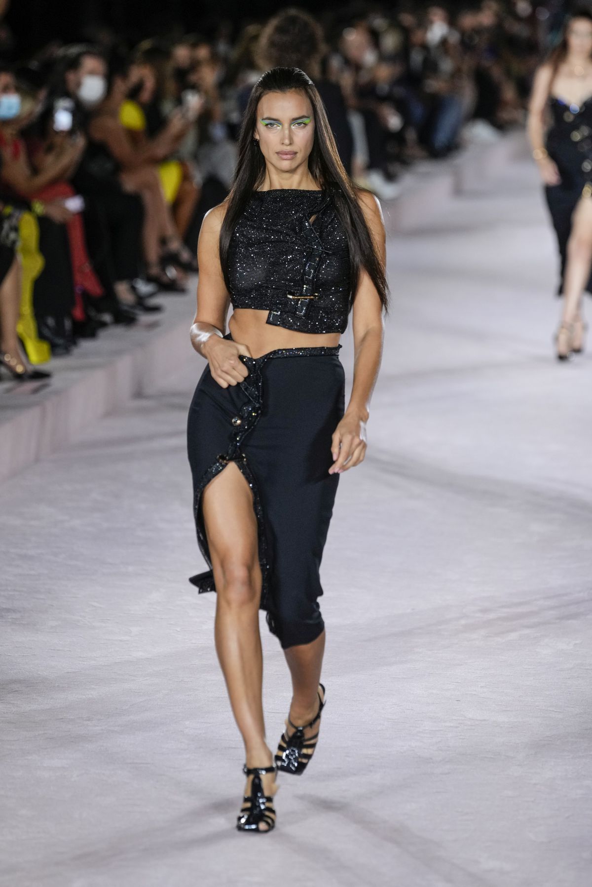 Topmodelka Irina Shayk na prehliadke značky...