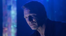 Záber na herca Daniela Craiga z filmu Nie je čas zomrieť. 