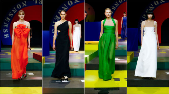 Modelky na prehliadke značky Dior, sezóna...