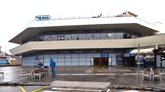 1. Suverénne najväčším zamestnávateľom na...