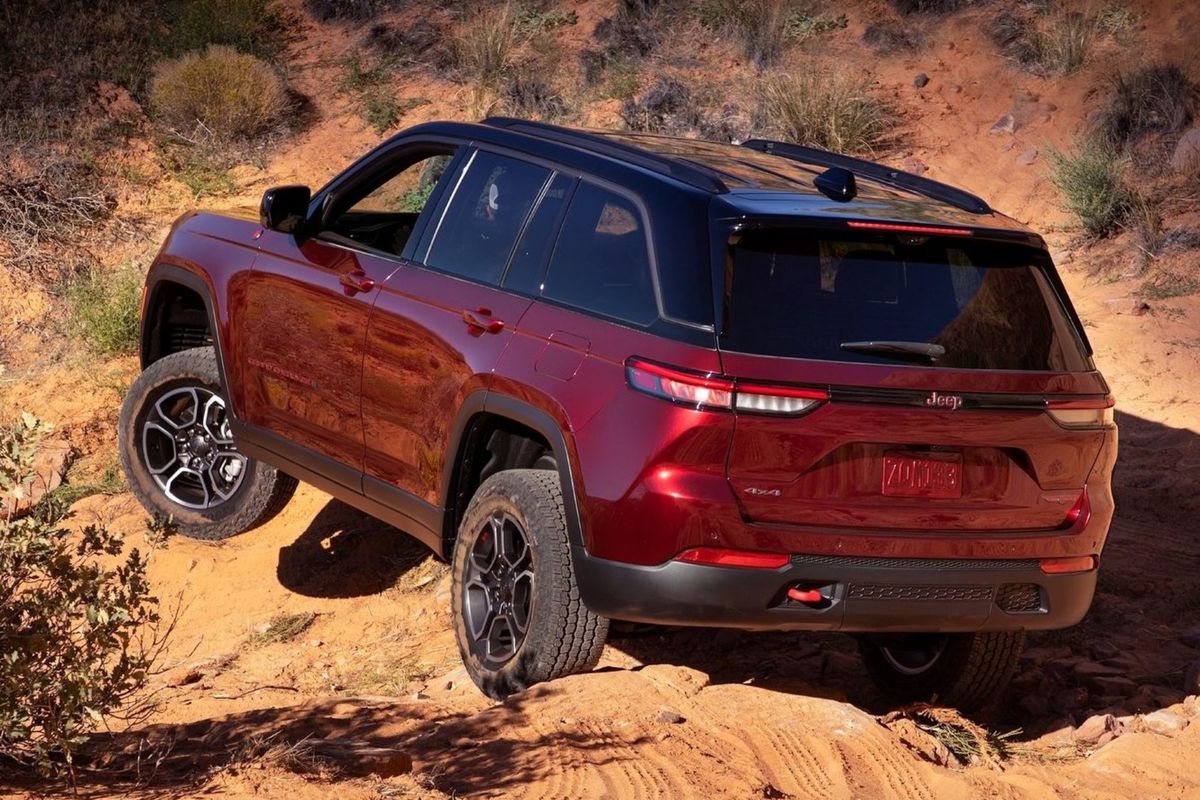 Compared to the current Grand Cherokee L is ...