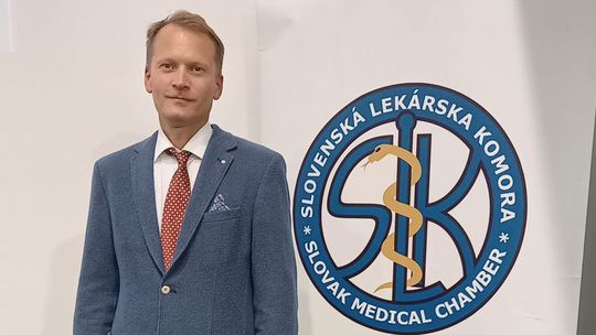 Nový šéf lekárskej komory vyzval Slovákov, aby sa dali zaočkovať proti covidu