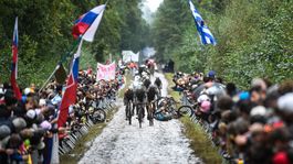 Paríž-Roubaix, slovenské vlajky