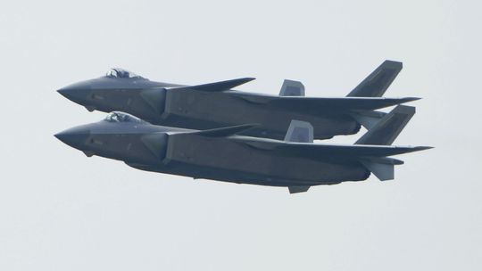 Vzdušný priestor Taiwanu narušilo 30 čínskych bojových lietadiel