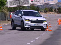 Škoda Enyaq iV - losí test 2021