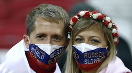 Rusko SR šport futbal kval. MS 2022 H Slovensko fans