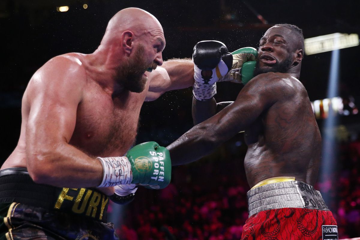 Momentka zo zápasu Fury - Wilder.