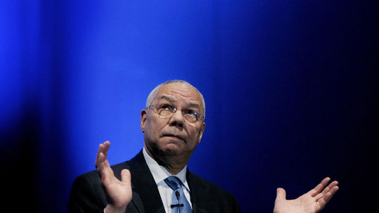 Colin Powell predal irackú vojnu svetu. Ľutoval to