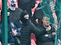 SLovan fans